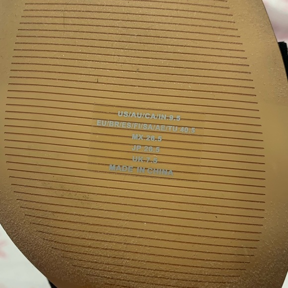 NWT Open Toe Suede Heels - Picture 5 of 6